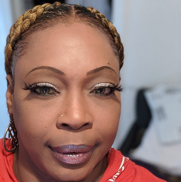 Meet your Posher, Leisa - Picture 1 of 1